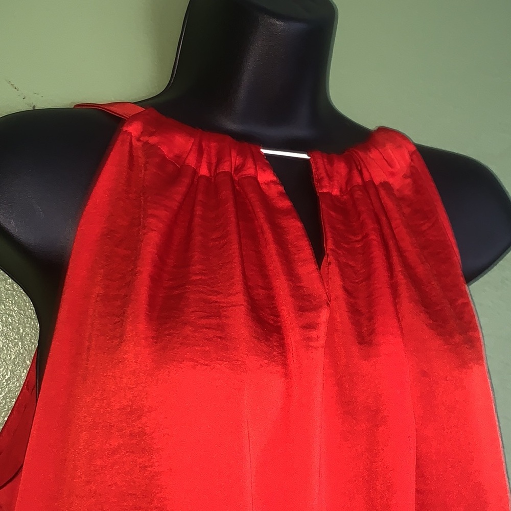 🔵 Outback Red sleeveless top